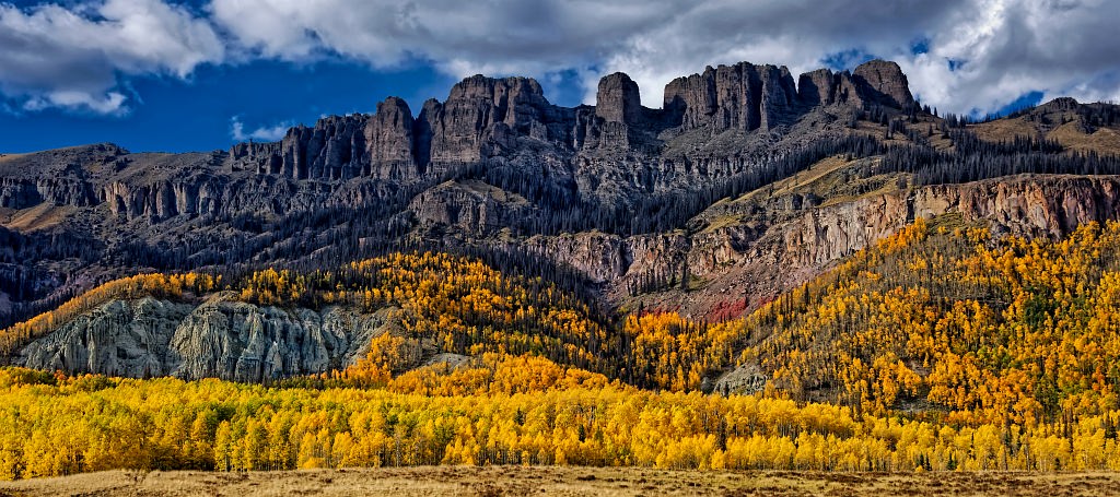 Fall color along the Silver Thread byway in the San Juan Mountains. Photo by Michael Menefee.
